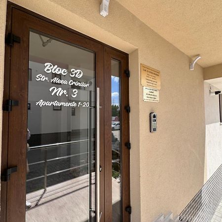 פלוייסטי Apartament Simoni מראה חיצוני תמונה
