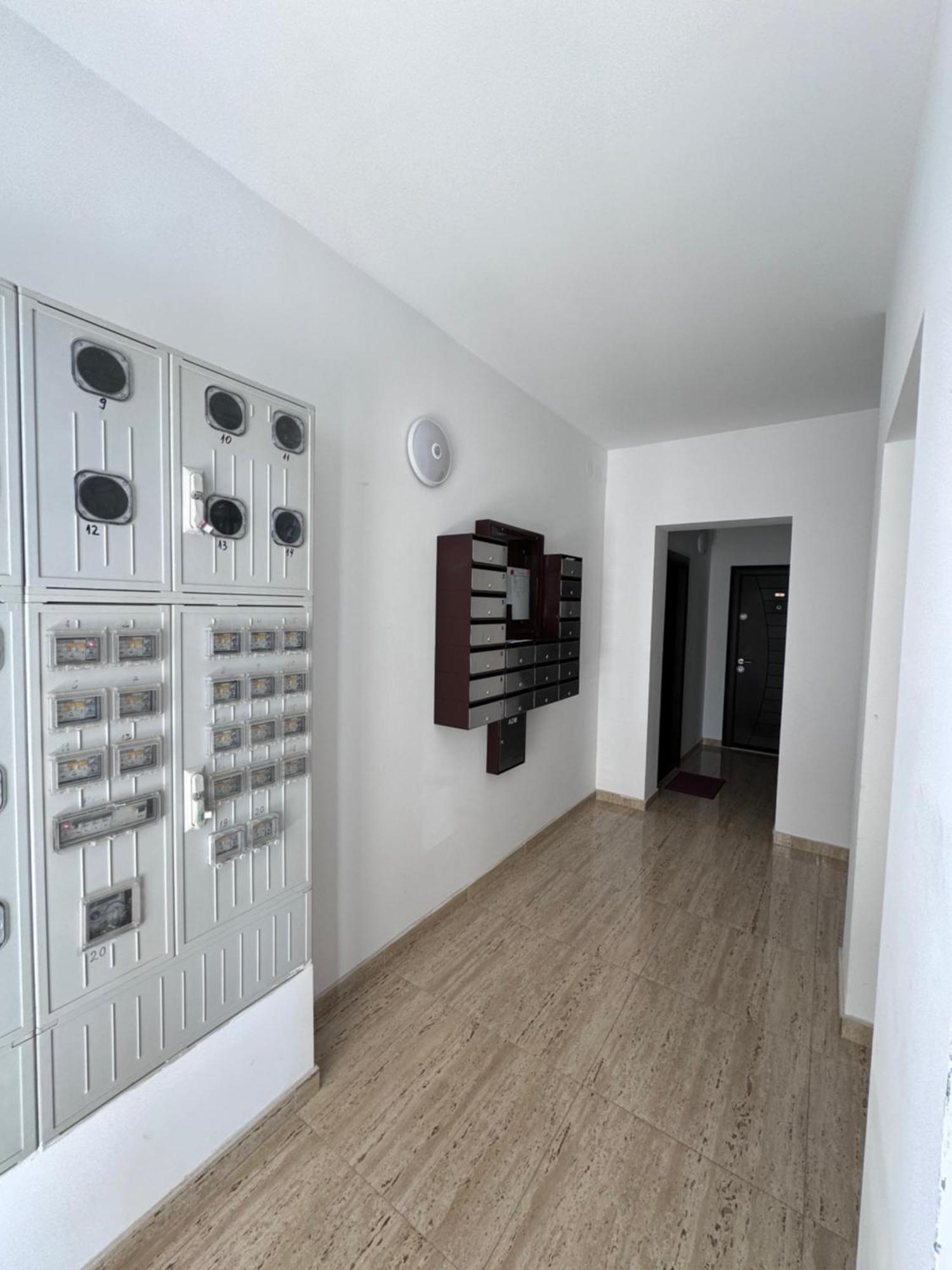 פלוייסטי Apartament Simoni מראה חיצוני תמונה